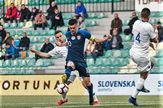 FC Viktoria Plzeň má další posilu, kádr rozšíří slovenský talent Christián Herc