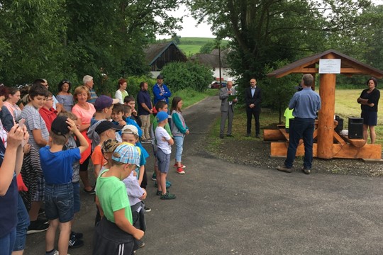 Nová cyklotrasa u Mochtína svedla cyklisty ze zatížené silnice první třídy