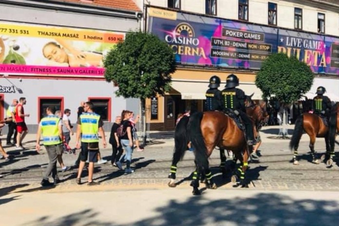 Do Plzně dorazí příznivci Baníku. Policisté chystají bezpečnostní opatření!