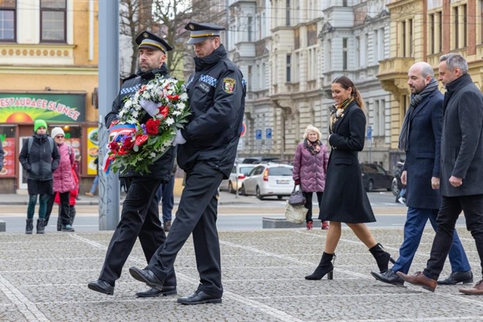 Plzeň si připomněla výročí narození T. G. Masaryka u památníku národního osvobození