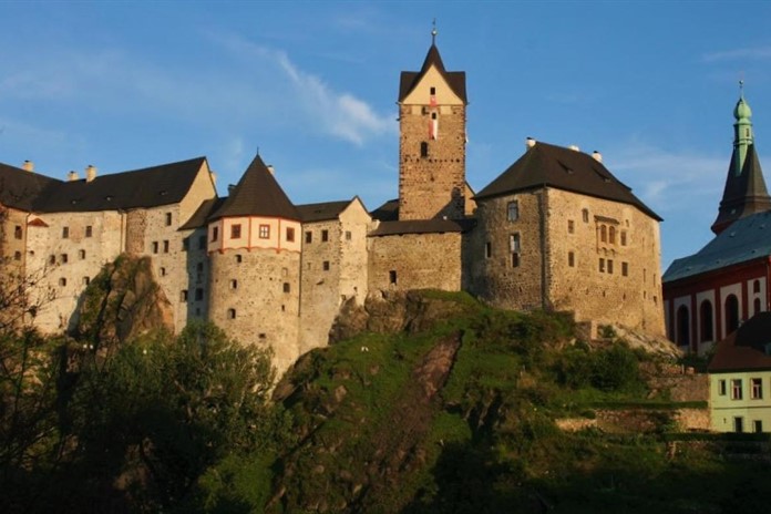 Hrad Loket oslaví příchod jara velikonočními trhy a unikátní výstavou