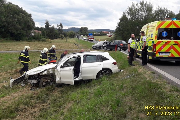 Řidičem, který nepřežil nehodu na Klatovsku, má být bývalý ministr Toman