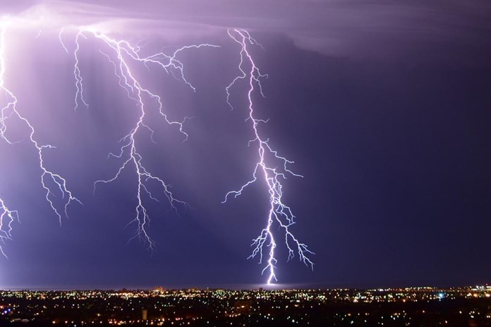 Dorazí silné bouřky, varují opět meteorologové