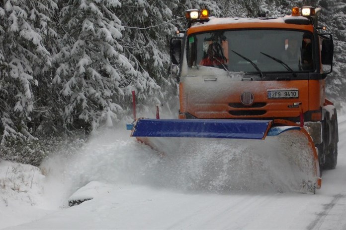 Zima v Plzeňském kraji byla teplejší, ale způsobila více škod na silnicích