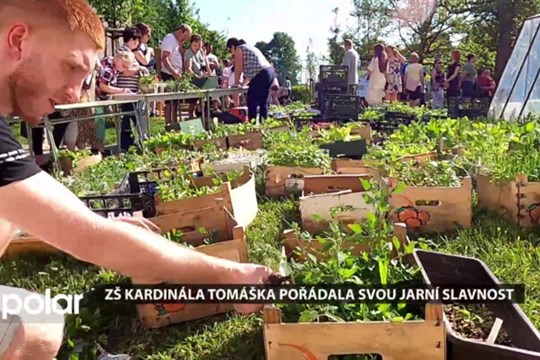 BEZ KOMENTÁŘE: Školní slavnost představila pestrý život nejen na zahradě