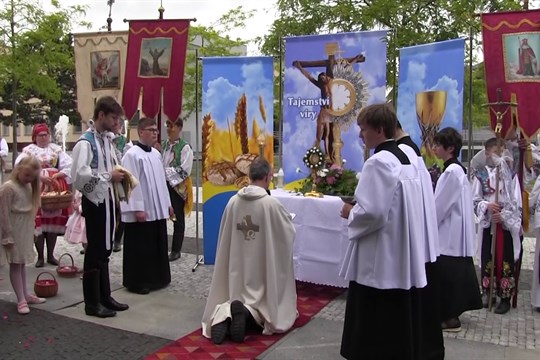 Veselská farnost pořádala Noc kostelů a průvod Božího těla