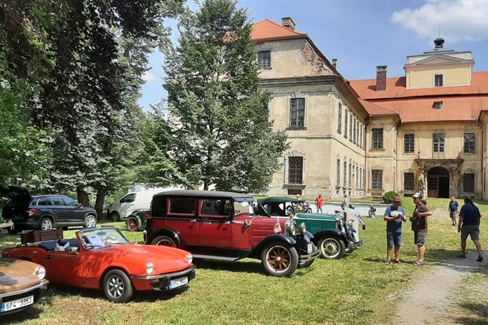 Jízda Jiřího Kristiána Lobkowicze přilákala značný počet zájemců