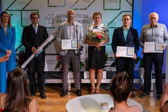 Dvě studie odboru regionálního rozvoje krajského úřadu Karlovarského Kraje uspěly v soutěži Urbanistický projekt roku 2024