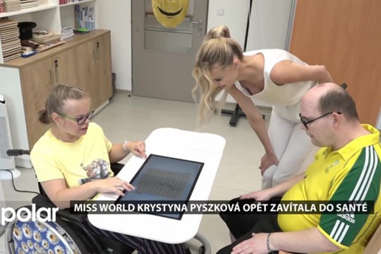 Miss World Krystyna Pyszková opět zavítala za hendikepovanými klienty Santé