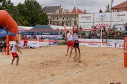 Plážový volejbal se na Slováckém létě těšil velkému diváckému zájmu