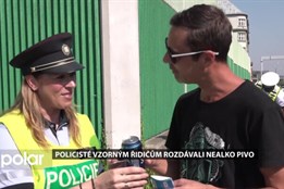 Policisté kontrolovali řidiče během kampaně "Řídím, piju nealko pivo"