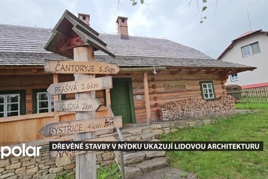 Dřevěné stavby v Nýdku lákají návštěvníky na tradiční lidovou architekturu