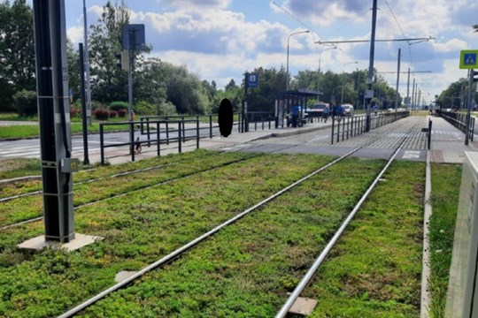 Nevidomý muž vstoupil před tramvaj v Porubě, policie hledá svědky vážné nehody