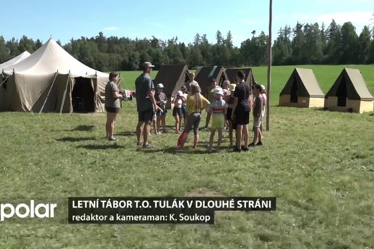 Klasické letní tábory pod stany jsou stále oblíbené. V Dlouhé Stráni u Bruntálu se koná pravidelně již mnoho let