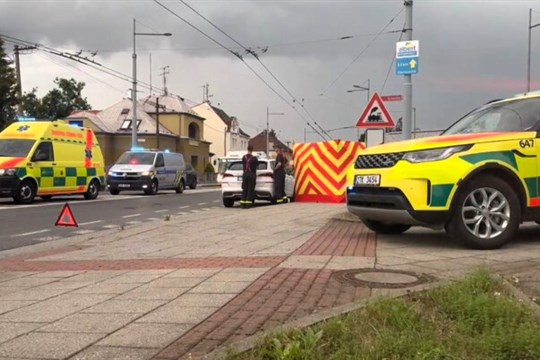 Instruktor autoškoly zemřel během praktické jízdy v Opavě