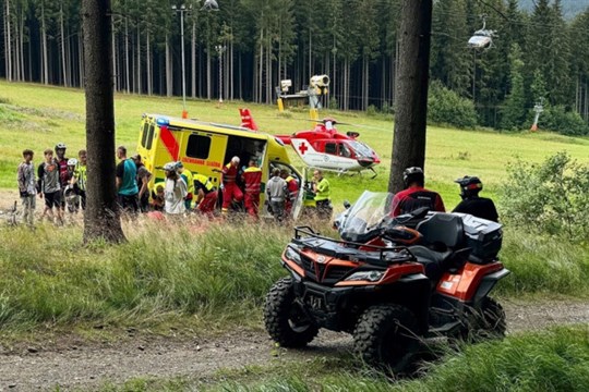 Záchranáři opakovaně zasahují u zraněných cyklistů na trailech v Malé Morávce