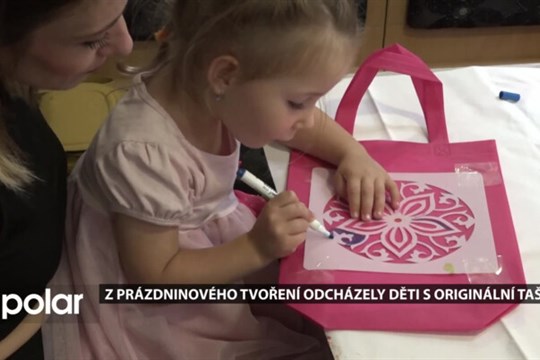 Z prázdninového tvoření odcházely děti s originální taškou