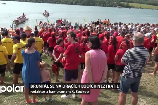 Na Festivalu dračích lodí na Slezské Hartě úspěšně reprezentovalo několik posádek i město Bruntál