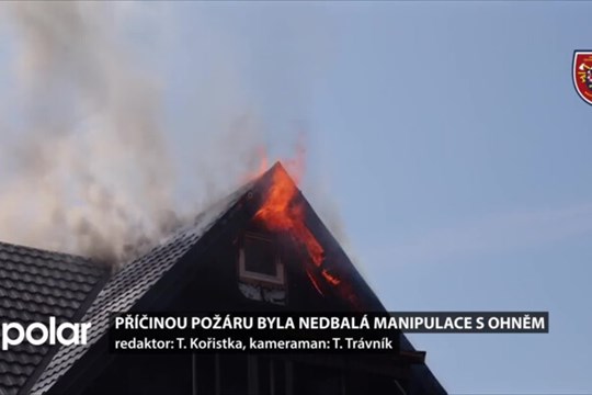 Hasiči bojovali s plameny v Komorní Lhotce. Dvoupodlažnímu domu vzplála střecha