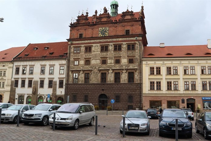 Bývalý vysoký úředník plzeňského Magistrátu neuspěl s dovoláním, podmínka za zneužití pravomoci platí