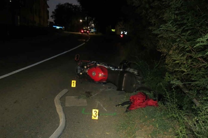 V Uherském Brodě havaroval sedmačtyřicetiletý motorkář. Nadýchal přes tři promile