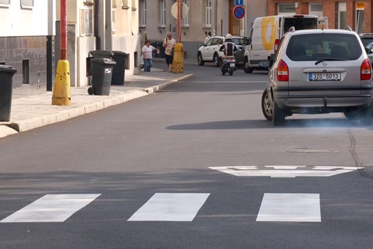 Ulice Na Splávku v Uherském Hradišti má nový povrch