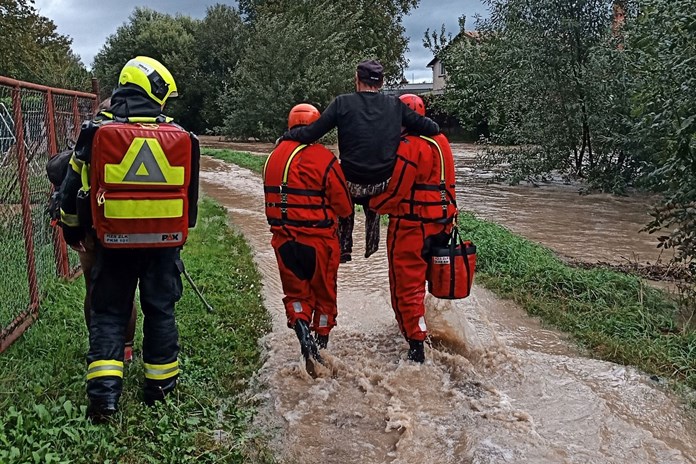 Hasiči ve Zlínském kraji mají za neděli na svém kontě téměř tisíc výjezdů