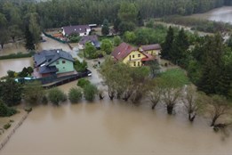 Zaplavený Bohumín přečkal nejhorší noc, od větší katastrofy ho uchránily přehrady