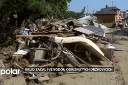 Úklid začal i ve vodou odříznutých Držkovicích, Vávrovicích, Palhanci a Karlovci. Škody jsou obrovské