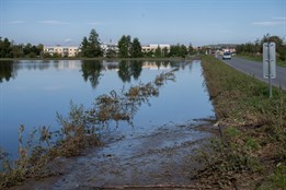 Dozvuky povodní v Kroměříži: v okrajových částech města se objevily propady podmáčené půdy, některá místa jsou stále zaplavená