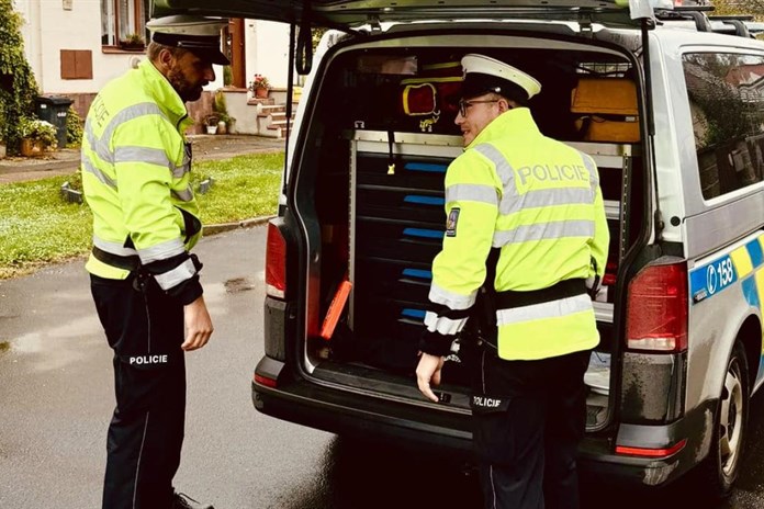 Běžná služba dopravních policistů se změnila v boj o život!