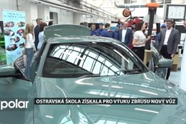 Žáci SŠ technické a dopravní dostali nový automobil