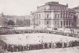 Házenkářky Slovácké Slavie Uherské Hradiště hrály před 100 lety finálový zápas před Rudolfinem