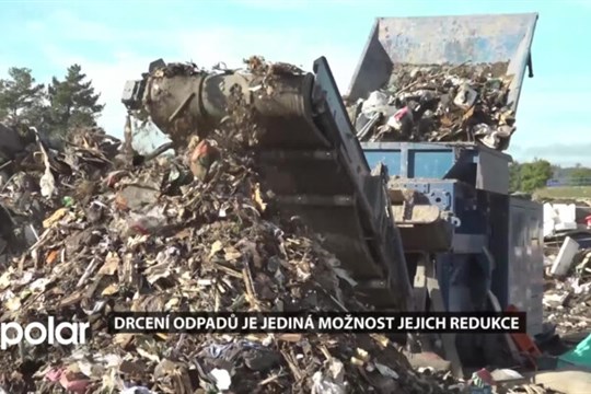 Města i obce dusí všechny druhy odpadů po povodních a demolicích, řeší jejich třídění, drcení a odvozy