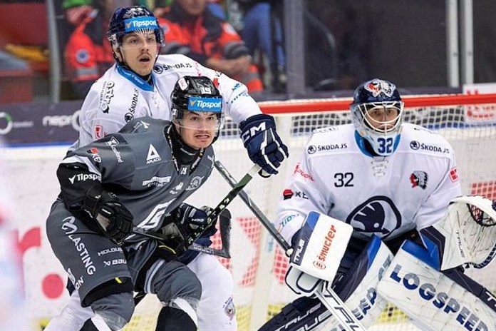 Debakl. Západočeské derby ovládla Energie, Plzeň klesla až na dno tabulky