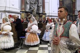 Hodovou mši ve Veselí celebroval papežský nuncius