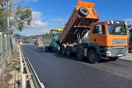 Opravy silnic I/35 a I/57 v centru Valašského Meziříčí jdou do další fáze. Vozidla nad 7,5 tuny budou jezdit po objízdné trase