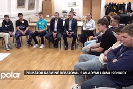 Primátor Karviné debatoval s mladými lidmi i seniory o životě ve městě