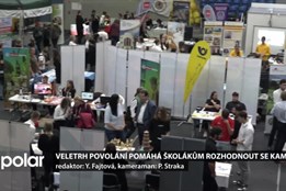 Víceúčelovou halu v Opavě zaplnili žáci ZŠ. Veletrh povolání pomáhá školákům rozhodnout se kam dál