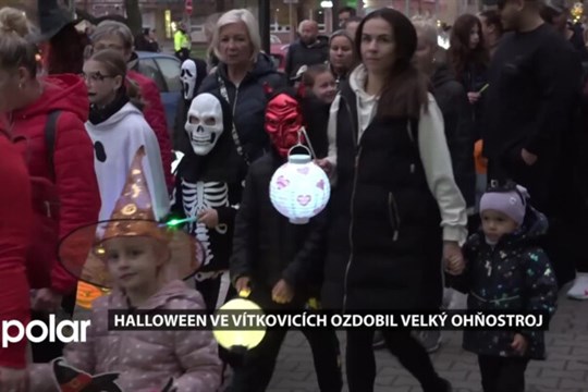 Tradiční Halloweenský lampiónový průvod v Dolní oblasti Vítkovic zakončil ohňostroj