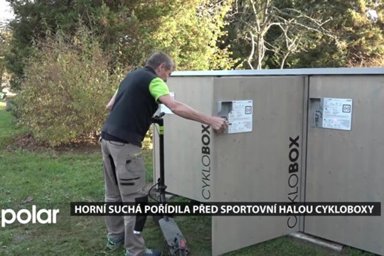 Lidé v Horní Suché jsou nadšení z nových úschovných cykloboxů před sportovní halou