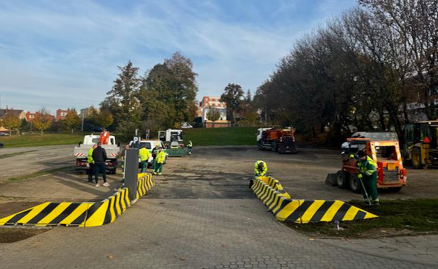 Na parkovištích Březnická a Pod Zimním stadionem začne platit nový ceník