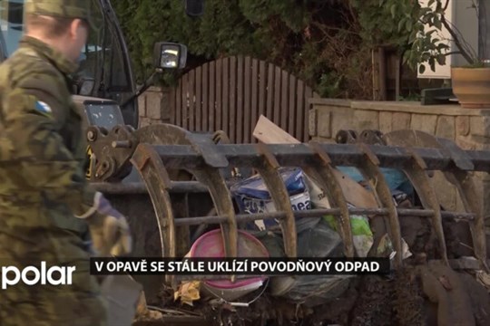 Povodňový odpad z domácností už v Opavě nelze odkládat před domy. Lidé si mohou zdarma objednat kontejner