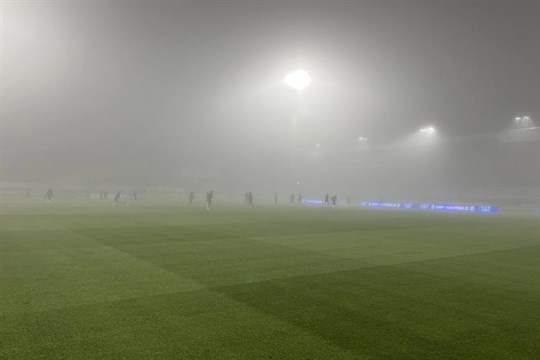 Počasí bylo proti fotbalu. Zápas Slovácka v Olomouci byl kvůli mlze odložen 