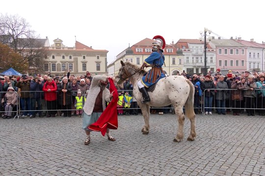 Žehnání svatomartinských vín přihlíželo plné náměstí