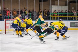 Berani vyloupili Lapač. Druhé derby rozhodl Holík v nájezdech