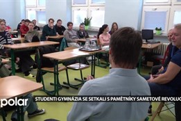 Studenti karvinského gymnázia se setkali s pamětníky Sametové revoluce