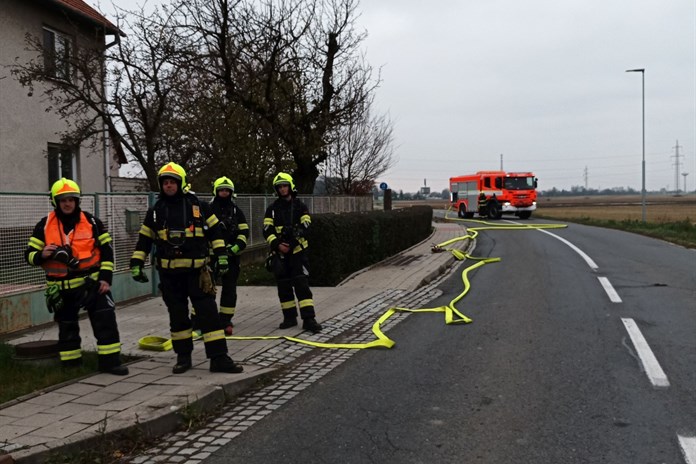 Kvůli silnému úniku plynu v rodinném domě museli hasiči evakuovat pět lidí