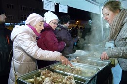 Vánoce se blíží, na XVII. Kateřinském jarmarku se rozsvítí vánoční strom