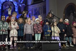 Advent v Ostravě-Mariánských Horách zahájili rozsvícením vánočního stromu v kostele Panny Marie Královny